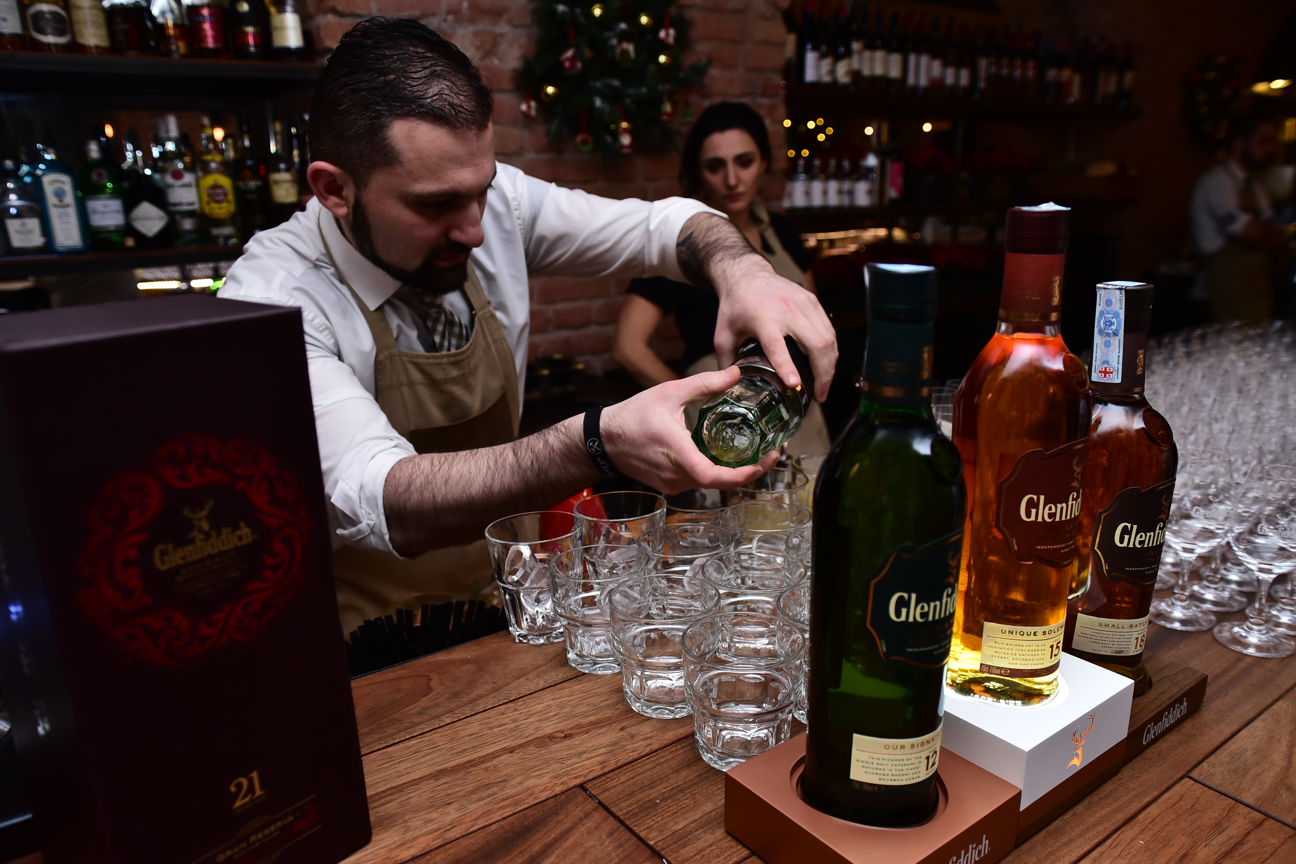 Glenfiddich-ის 4 ჩამოსხმის დეგუსტაცია Keti’s Bistro-ში