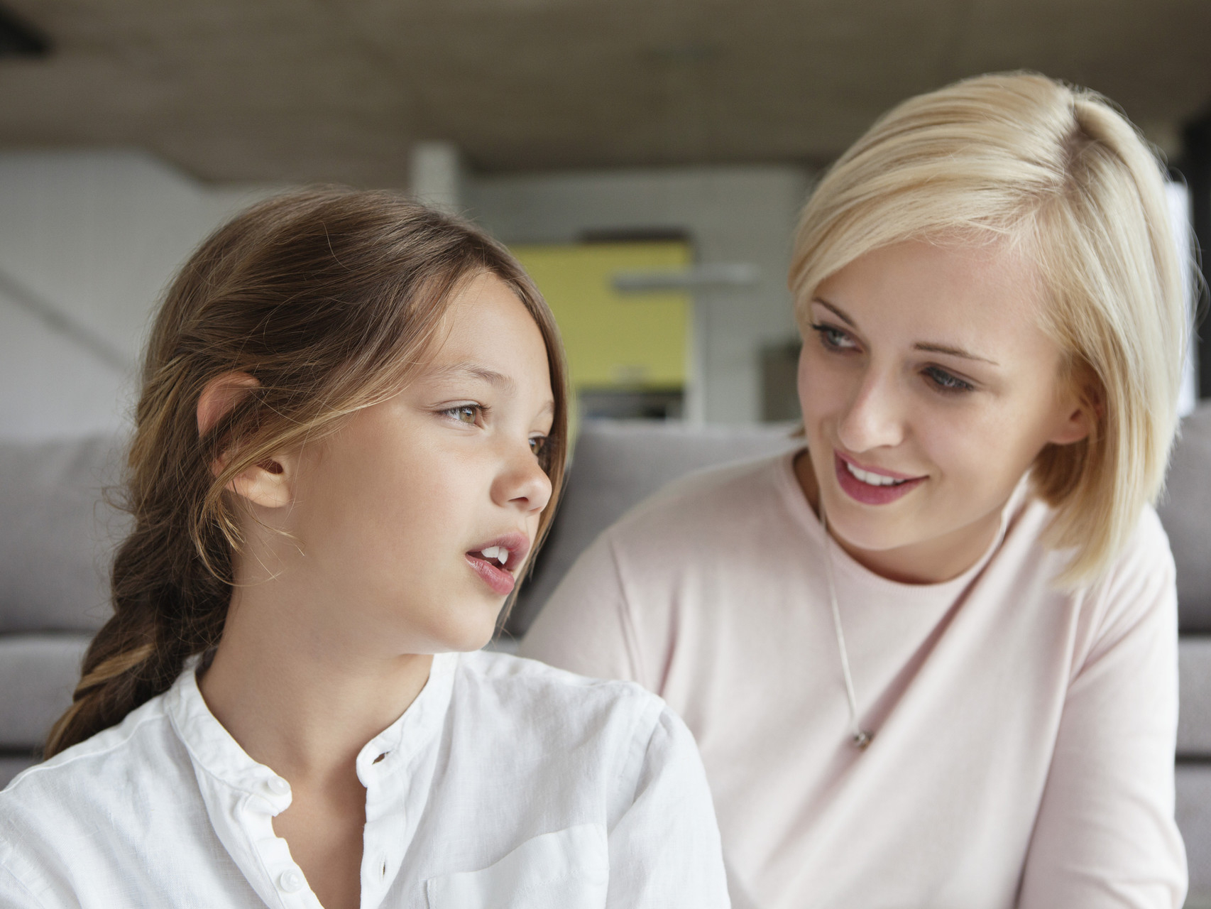 „არავის აქვს უფლება შეგეხოს!“ – სექსუალური განათლების 7 მთავარი პრინციპი მშობლებისთვის