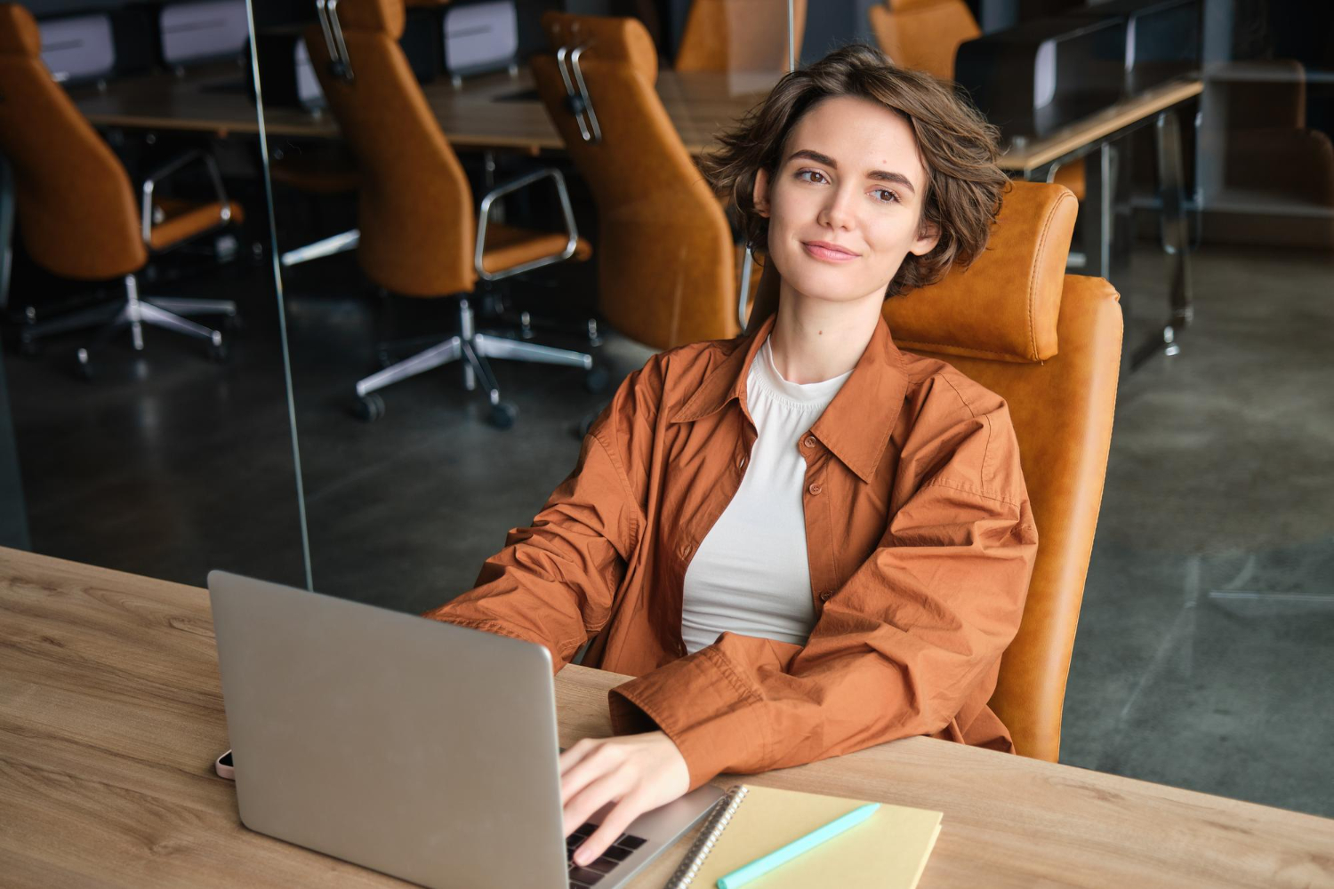 10 რამ, რაც ძლიერ ქალს სრულებით არ აღელვებს