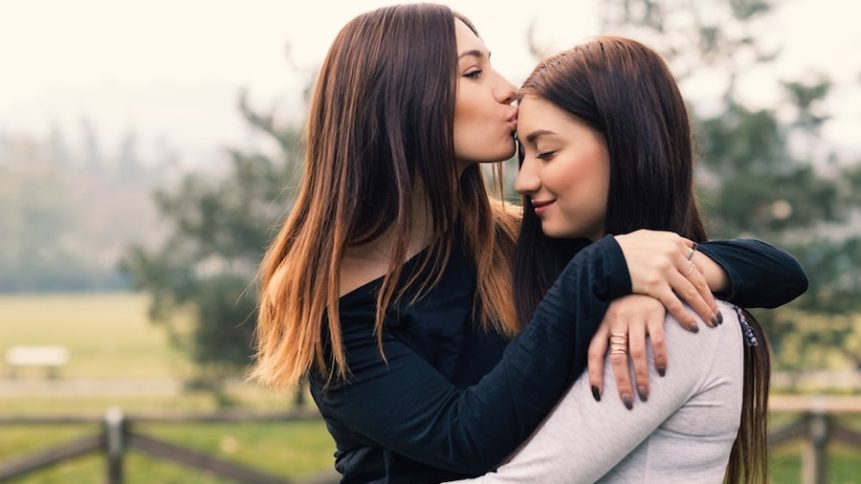 როგორ უნდა შეუწყოთ ხელი დებსა და ძმებს შორის მეგობრობას - რჩევები მშობლებს