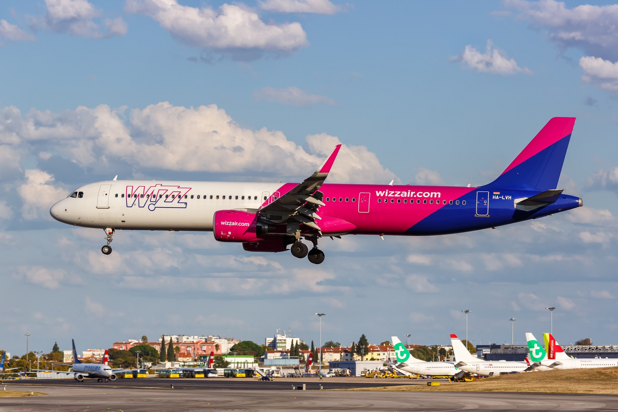 Wizz Air დროებით წყვეტს ფრენებს ისრაელისა და ახლო აღმოსავლეთის მიმართულებებით