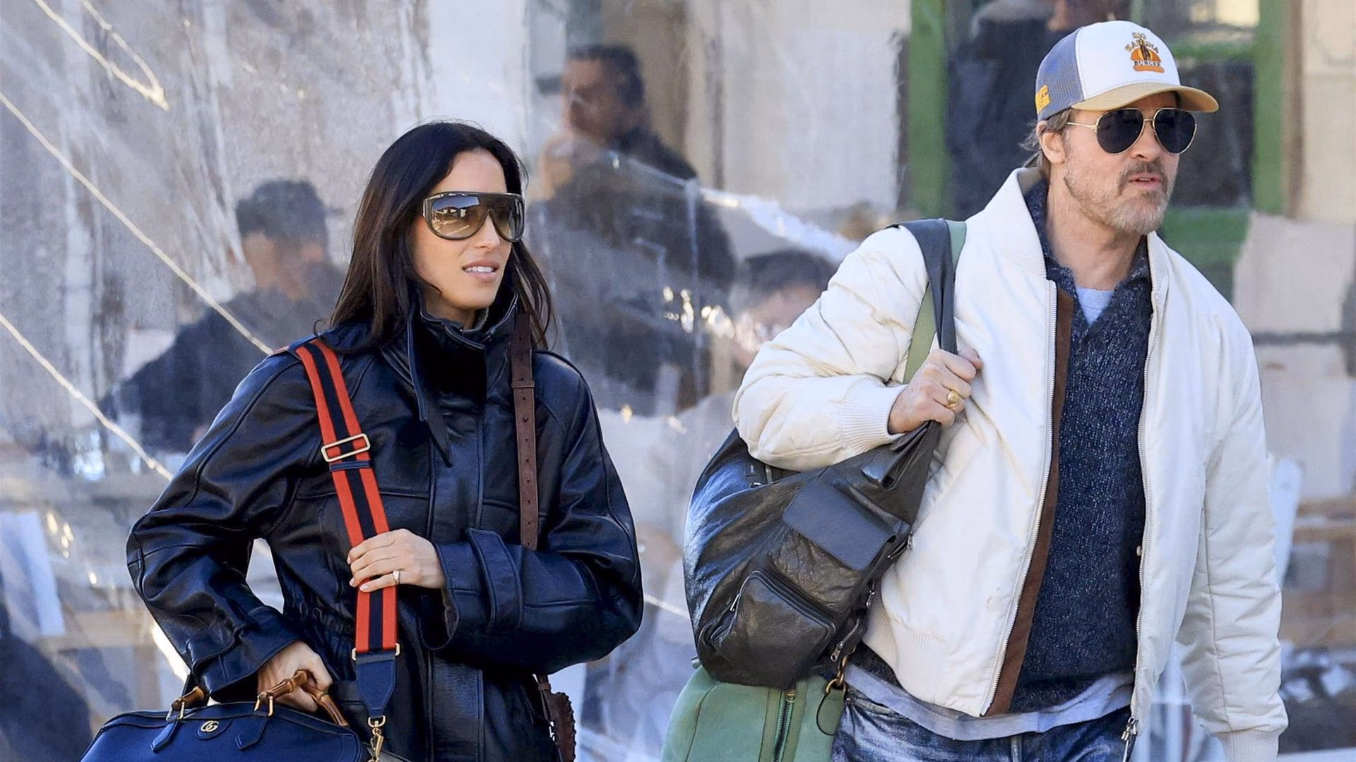 ჰოლივუდური ზაფხული საბერძნეთში: ბრედ პიტი და ინეს დე რამონი სამთვიანი პაუზის შემდეგ პირველად გამოჩნდნენ