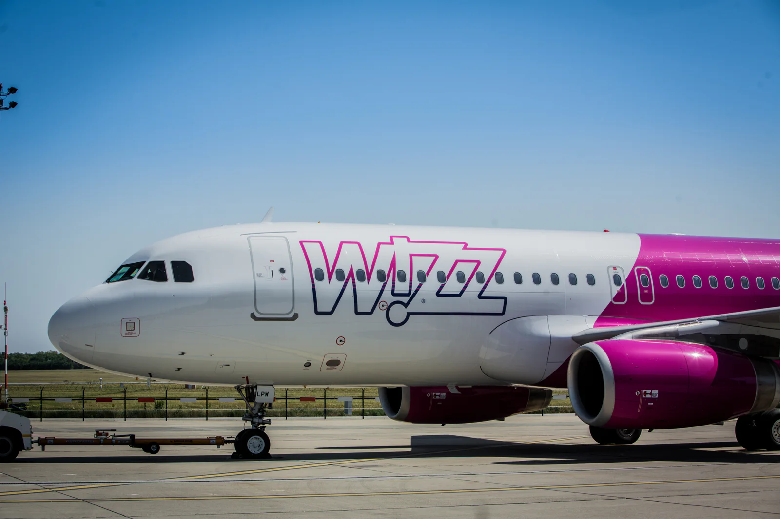 Wizz Air-ი მადრიდისა და ჰამბურგის მიმართულებით ფრენებს აპრილიდან აღადგენს